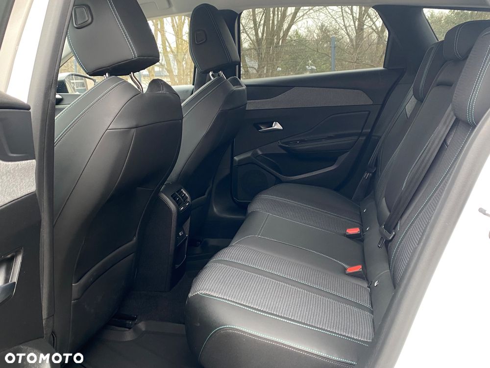 Peugeot 308 BlueHDi 130 EAT8 Allure Pack - 13