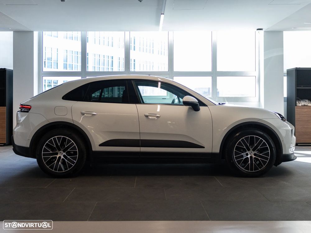 Porsche Macan Electric - 8
