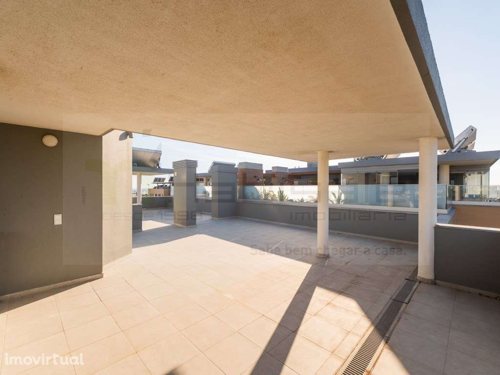 T3 Excelentes Acabamentos Terraço Panorâmico, Box, Perto da Praia d... - Grande imagem: 2/26