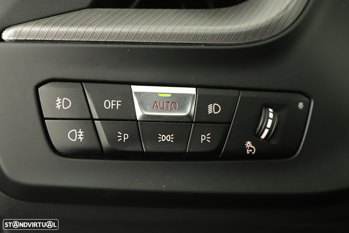 BMW 116 d Pack Desportivo M Auto - 21