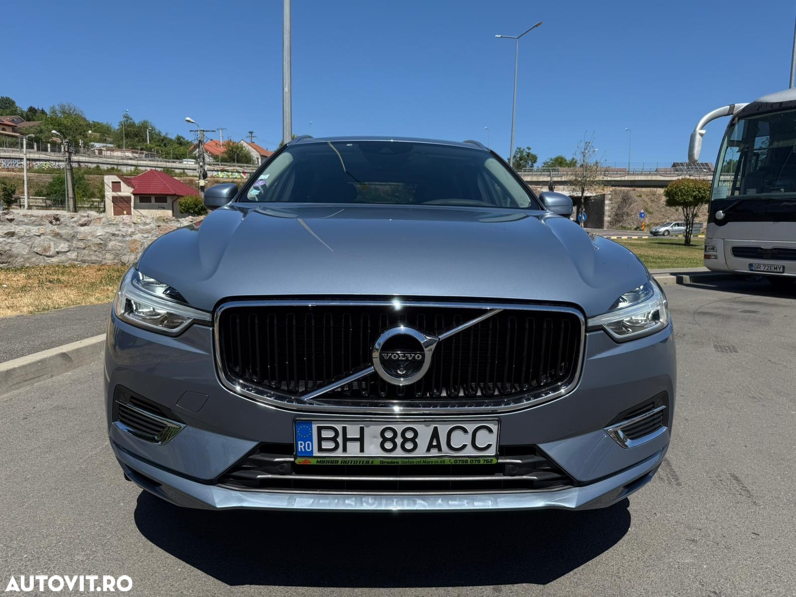Volvo XC 60 T8 Twin Engine AWD Momentum Pro - 6