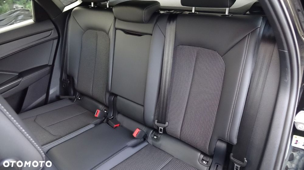 Audi Q3 Sportback - 24
