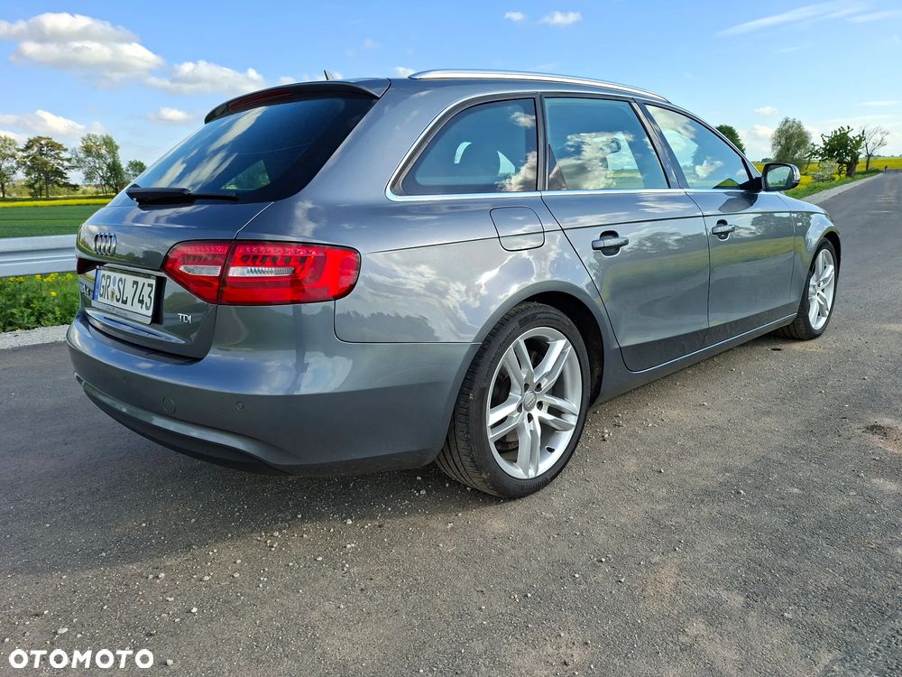 Audi A4 Avant 2.0 TDI DPF S line Sportpaket - 8