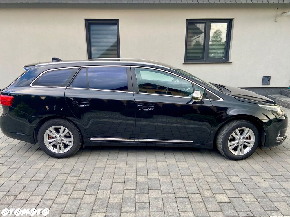 Toyota Avensis 1.8 Multidrive S Sol - 10