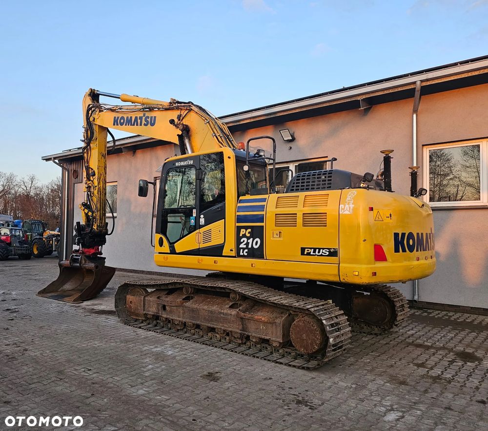 Komatsu PC 210LC-10 Plus - 4