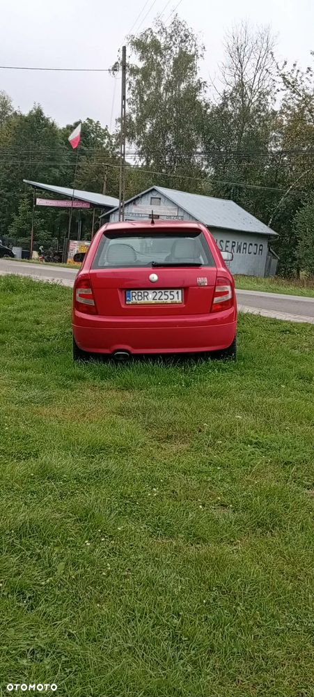 Skoda Fabia 2006 photo 2