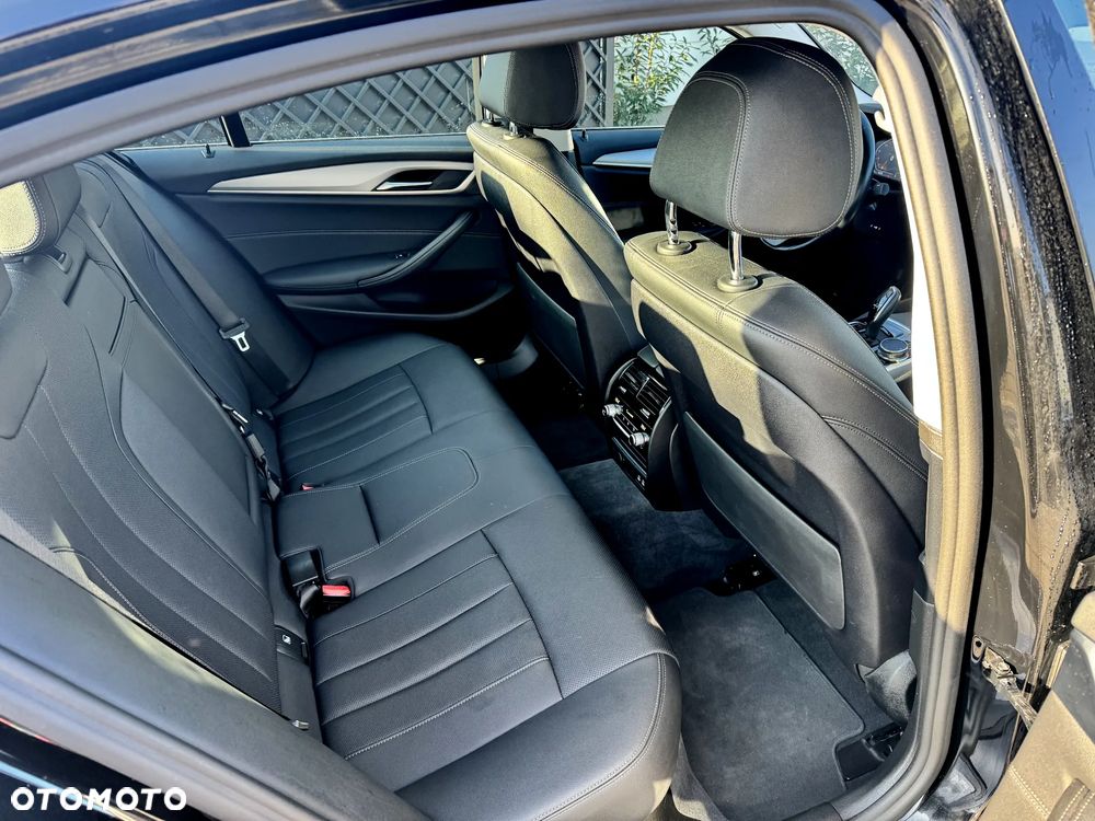 BMW Seria 5 520d Sport Line sport - 16
