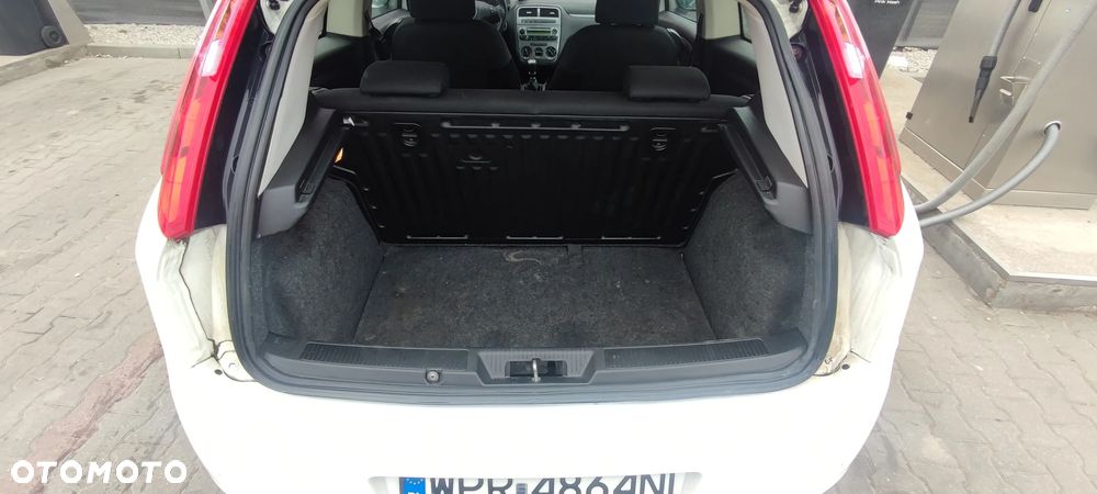 Fiat Grande Punto 1.4 8V - 19