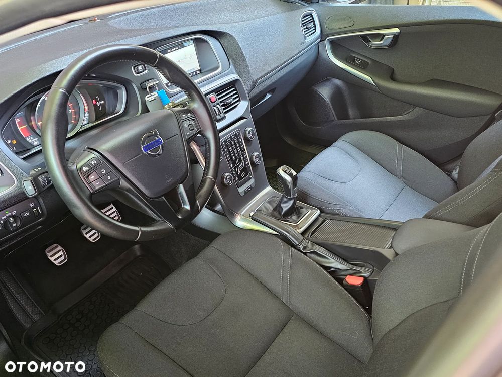 Volvo V40 T2 Linje You - 19