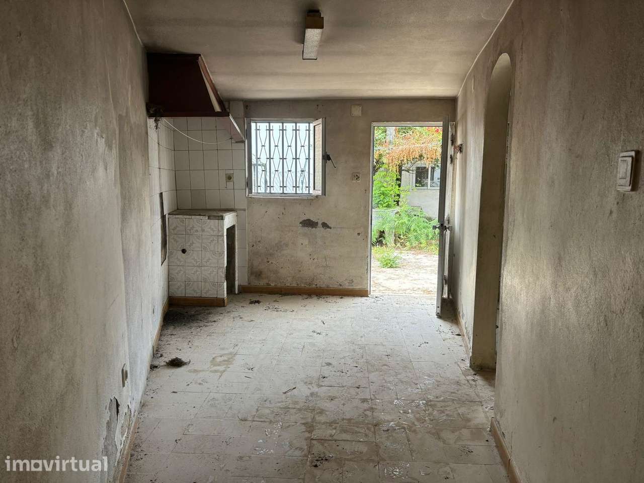 Moradia para Restaurar T1 Venda em Grade e Carralcova,Arcos de Valdeve - Grande imagem: 4/19