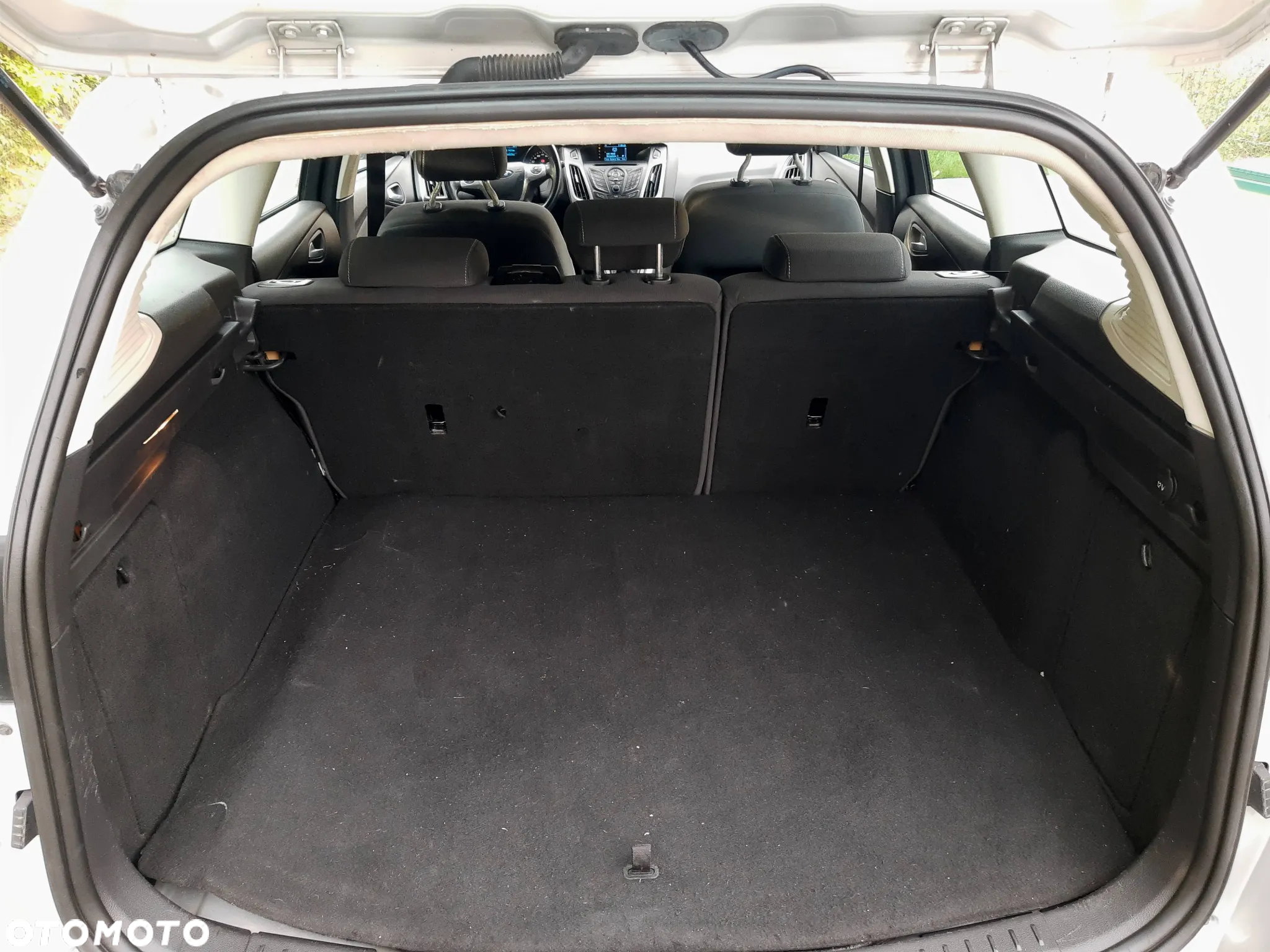 Ford Focus Turnier 1.0 EcoBoost Start-Stopp-System TREND - 16
