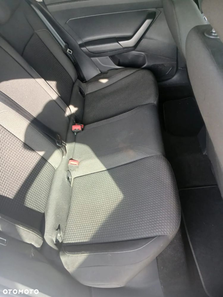 Volkswagen Polo 1.0 TSI Blue Motion - 23