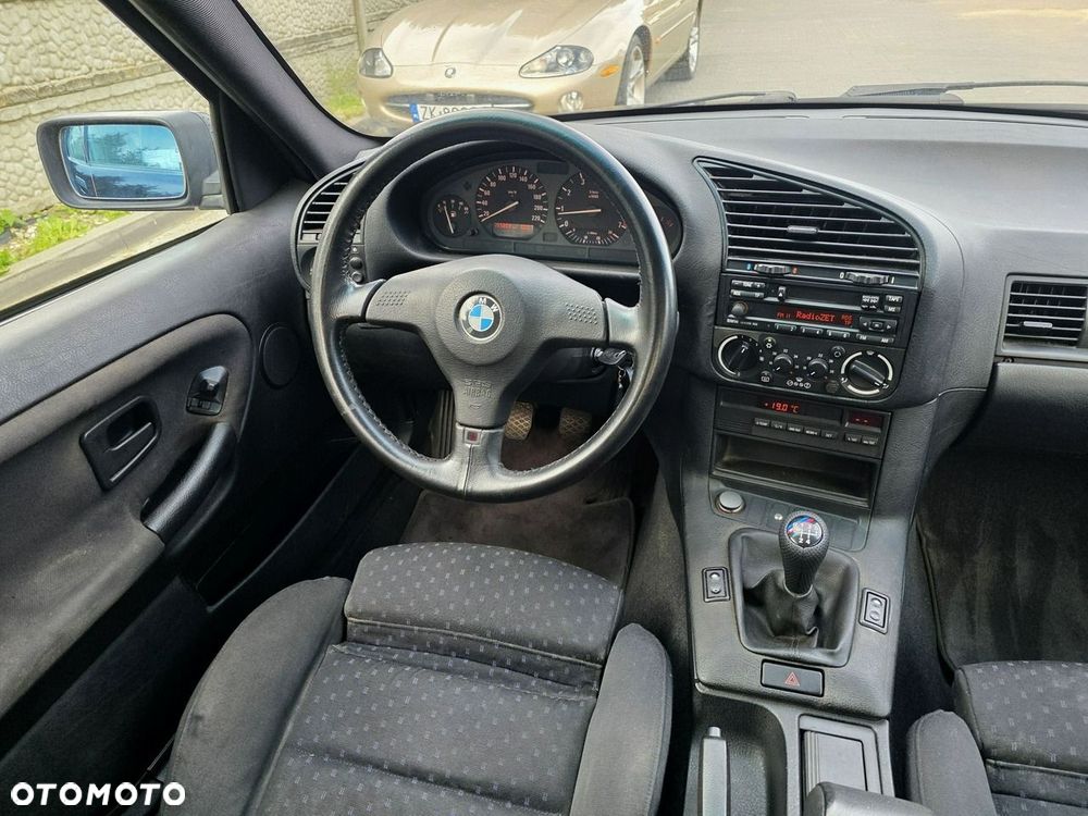BMW Seria 3 316i - 16