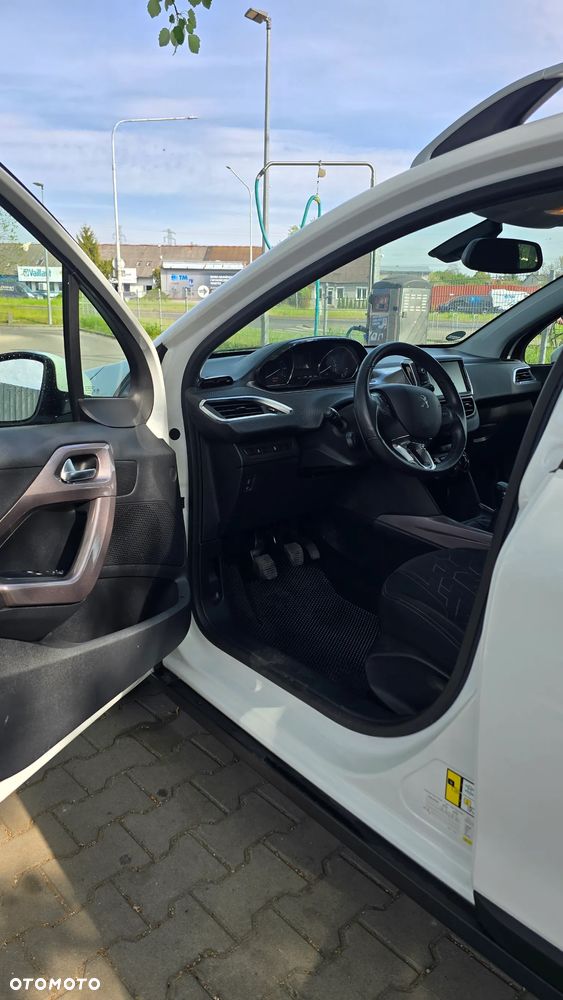 Peugeot 2008 1.2 Pure Tech Active - 13