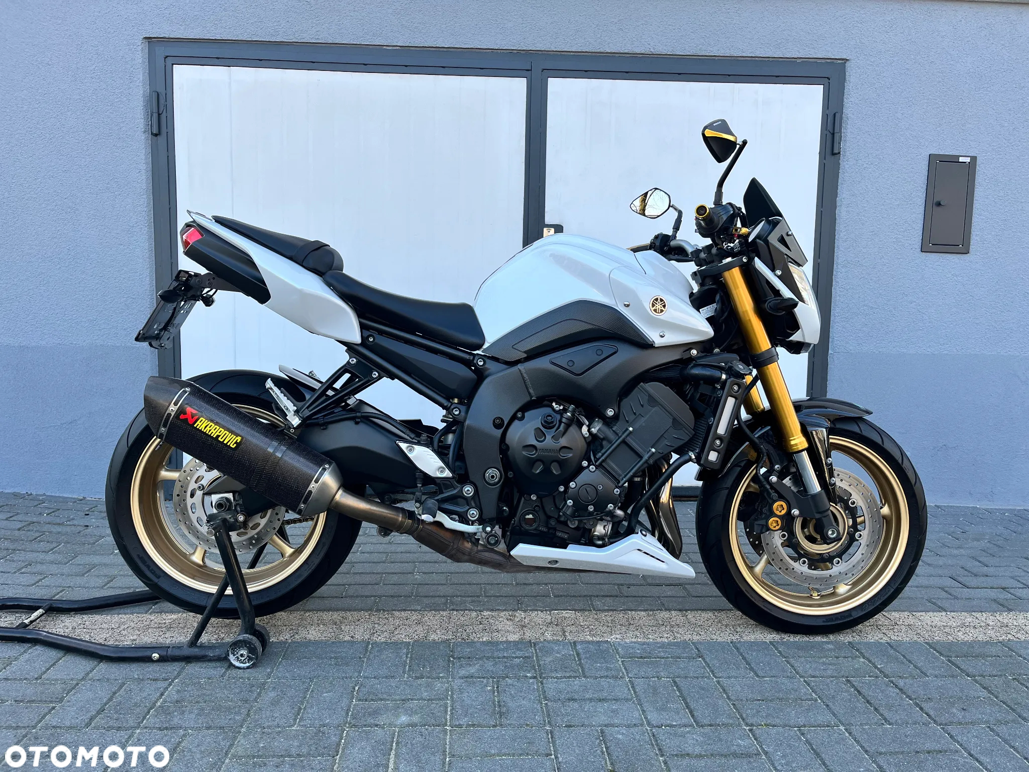 Yamaha FZ8 - 3