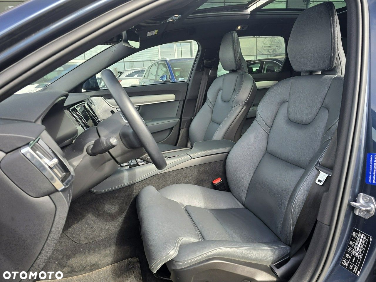 Volvo V90 Cross Country - 19