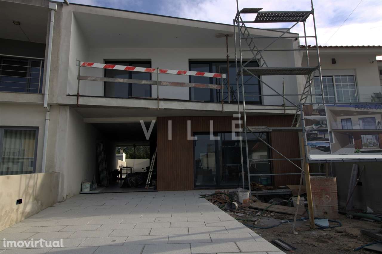 Moradia T4 em construção na Gafanha da Encarnação – Áreas Amplas e Ele - Grande imagem: 2/49