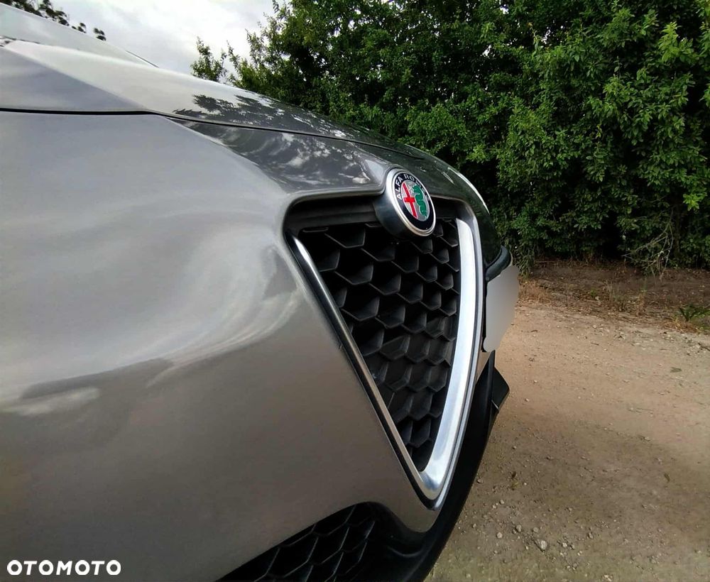 Alfa Romeo Giulietta 2.0 JTDM Distinctive - 7