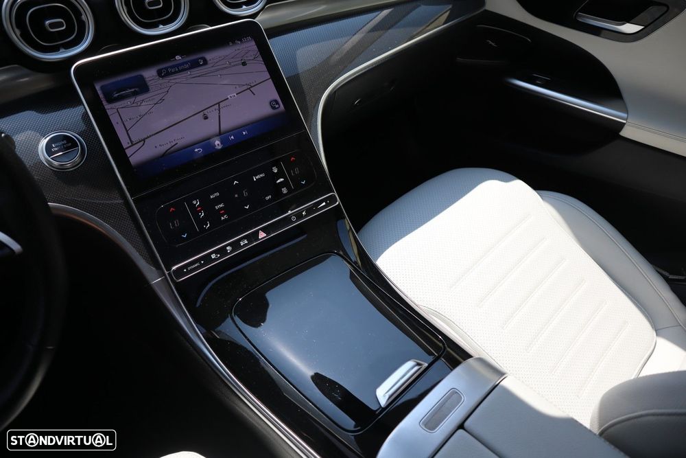 Mercedes-Benz C 300 e AMG Line - 55