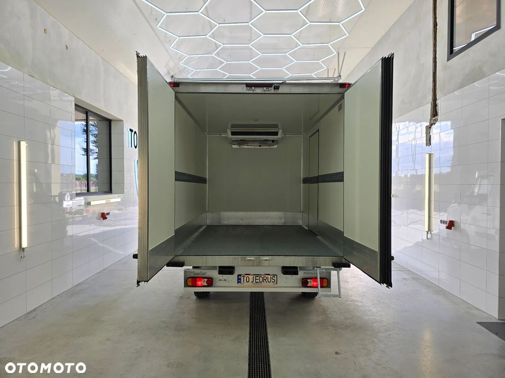 Renault MASTER IGLOOCAR -30*C +25*C ZANOTTI Z350 ŁADOWNOŚĆ 720Kg WZMOCNIONE TYLNE ZWIESZENIE 69 TYŚ Km SERWIS DO OSTATNIEGO Km ASO RENO NA GWARANCJI  BOGATA OPCJA WYPOSAŻENIA FOTEL KIEROWCY PNEŁMATYCZNY TEMPOMAT KLIMA HALOGENY KAMERA COFANIA SALON PL STAN NOWY NOWY NOWY - 12