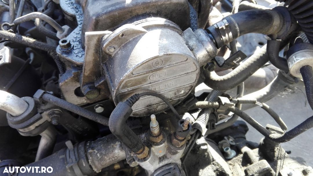 Pompa vacuum Volkswagen Golf 4 1.9 TDI din 2000 - 1