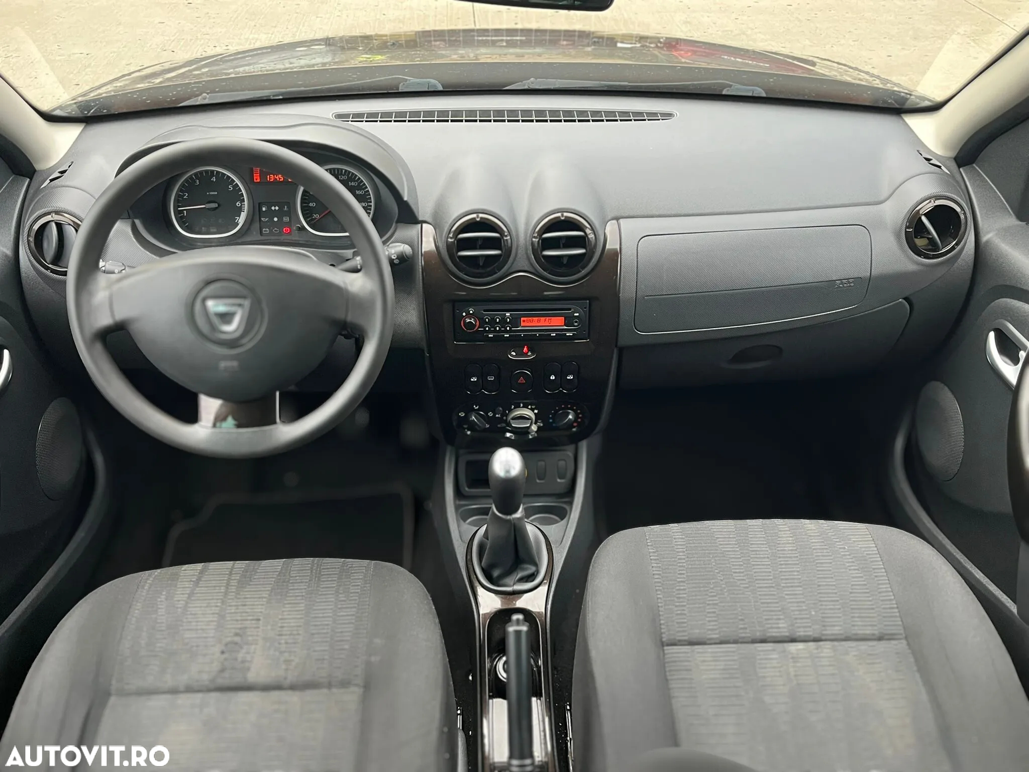 Dacia Duster 1.6 4x2 Laureate - 8