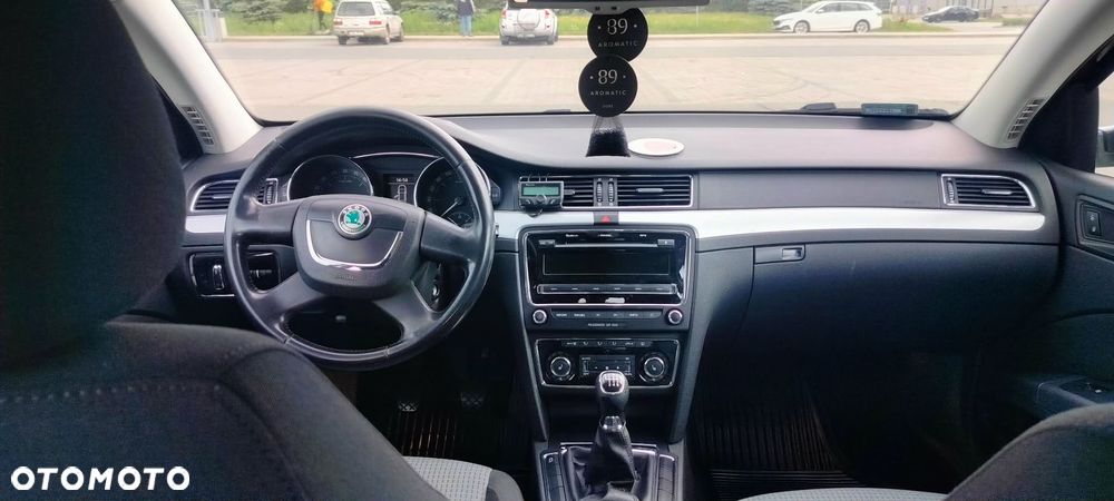 Skoda Superb 2.0 TDI Active - 3