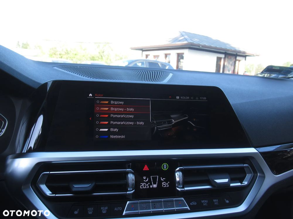 BMW Seria 3 318i Sport Line - 24