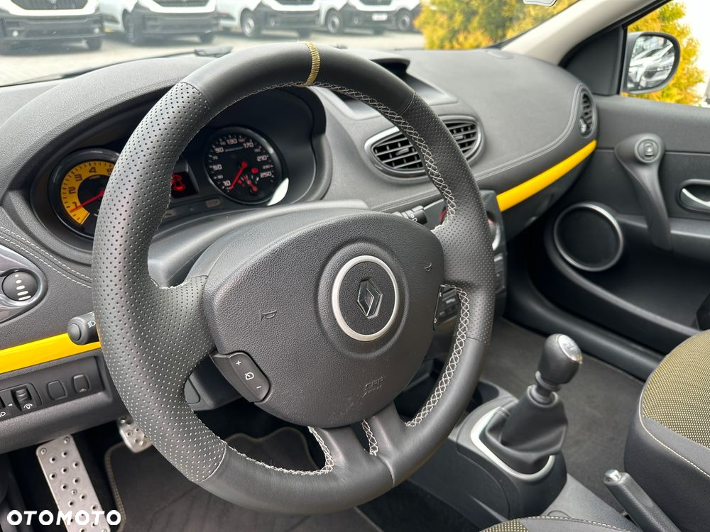 Renault Clio 2.0 16V Sport Euro5 - 12