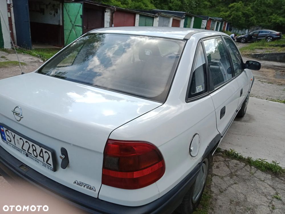 Opel Astra 1.4 Start - 4