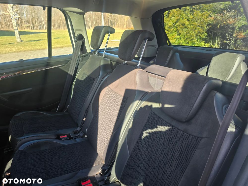 Citroën C4 Picasso BlueHDi 120 EAT6 Exclusive - 16