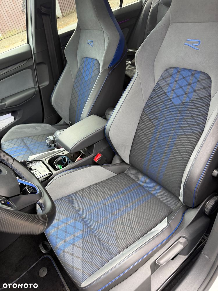 Volkswagen Golf - 19