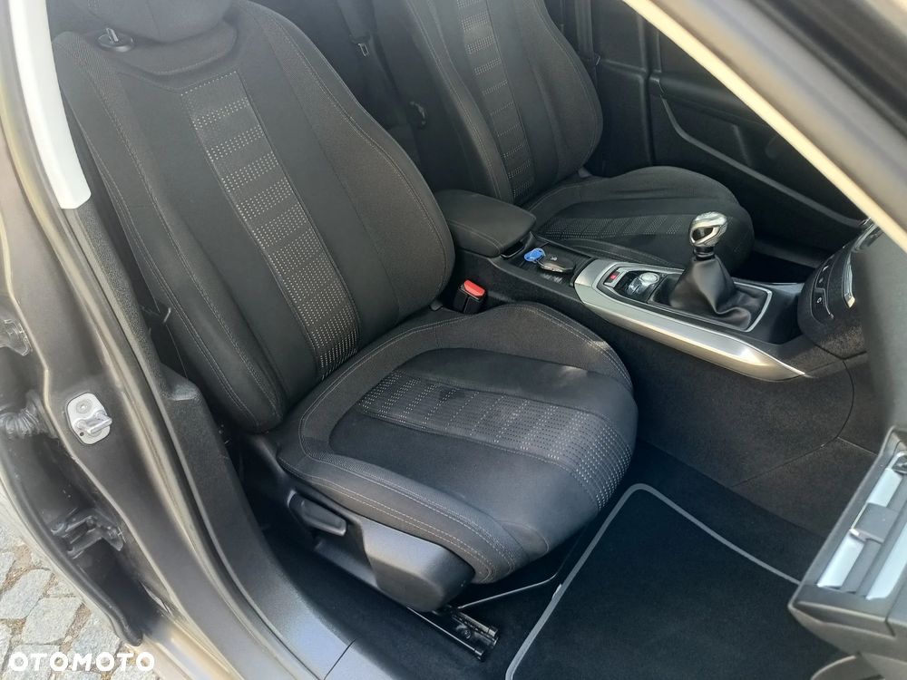 Peugeot 308 1.6 BlueHDi Allure S&S - 14