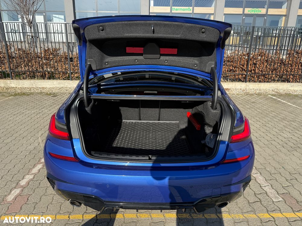 BMW Seria 3 320d xDrive AT MHEV - 17