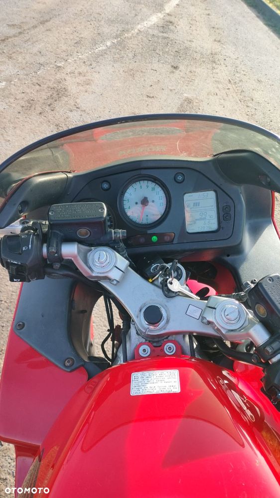 Honda VFR - 6