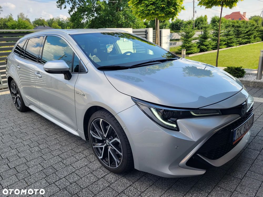 Toyota Corolla 2.0 Hybrid Executive - 12