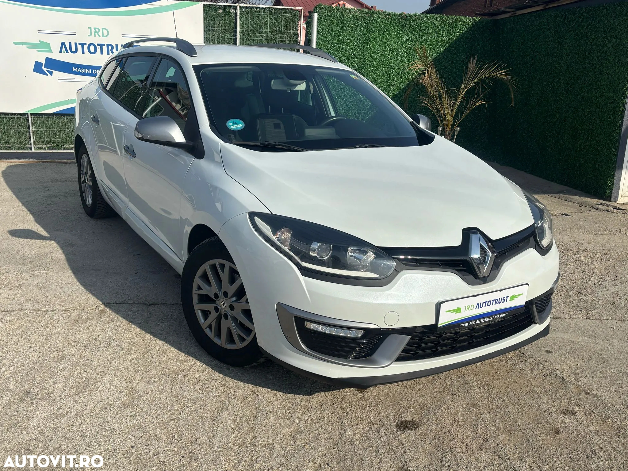 Renault Megane ENERGY dCi 110 GT LINE - 2