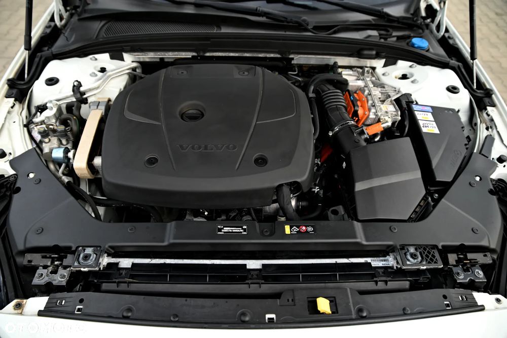 Volvo V60 T8 AWD Recharge Geartronic RDesign - 21
