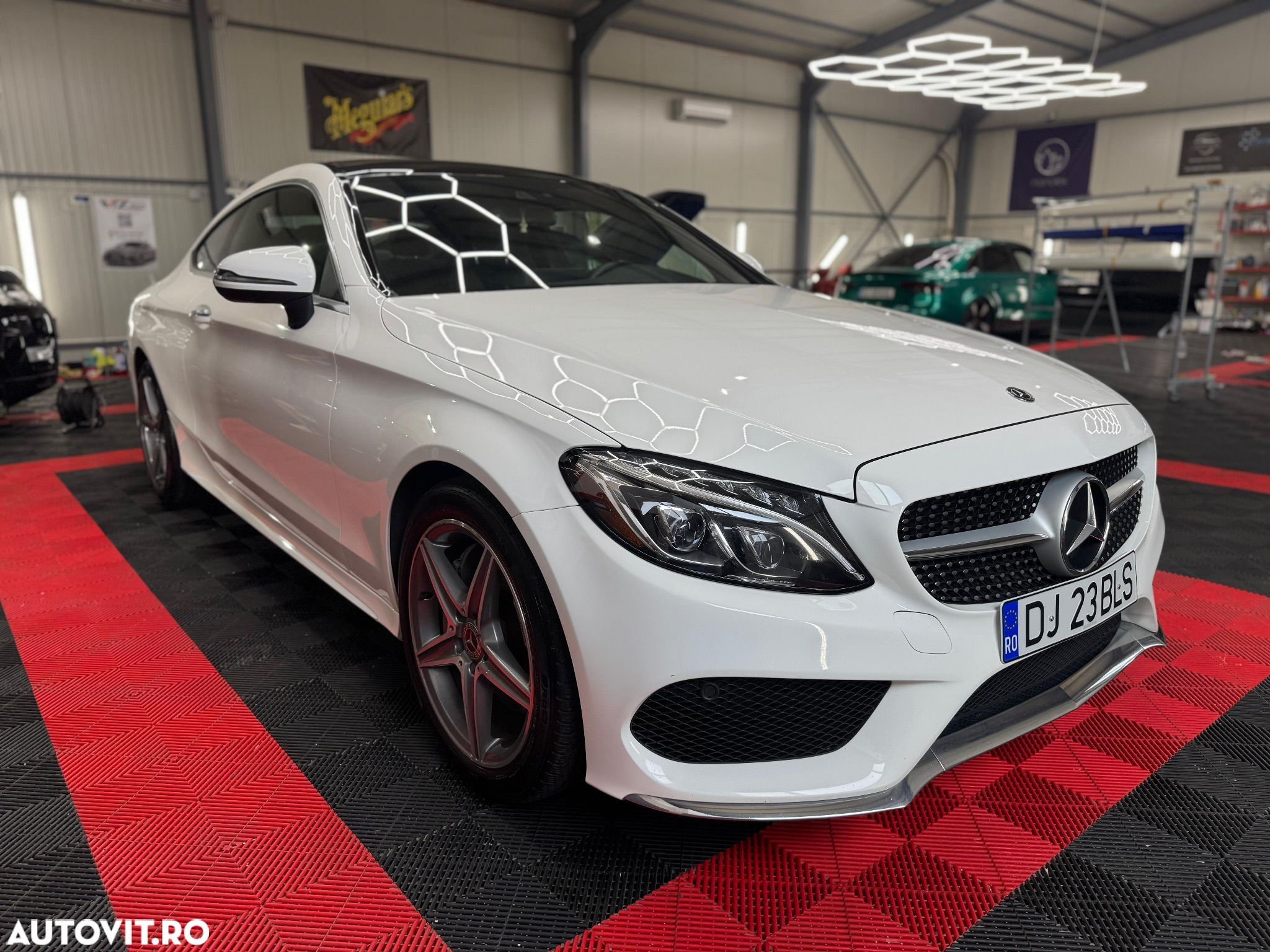 Mercedes-Benz C 300 Coupe Aut. - 1
