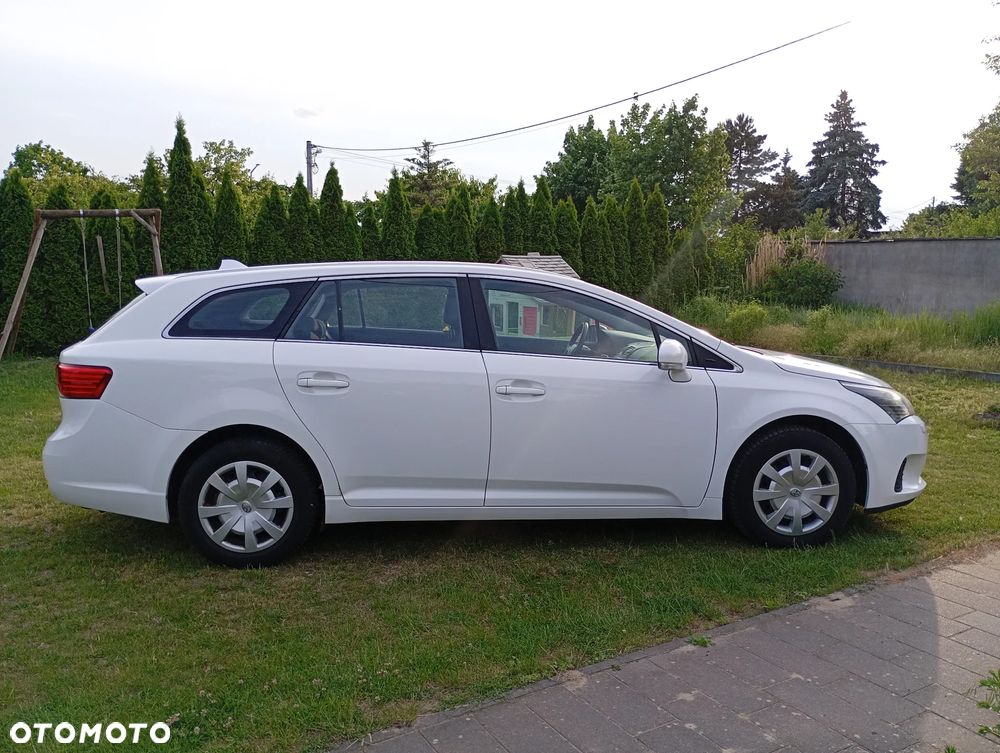 Toyota Avensis - 29