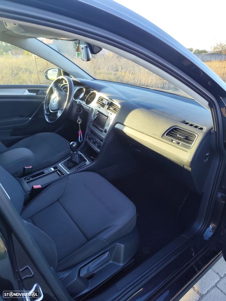 VW Golf Variant 1.6 TDi Confortline - 11