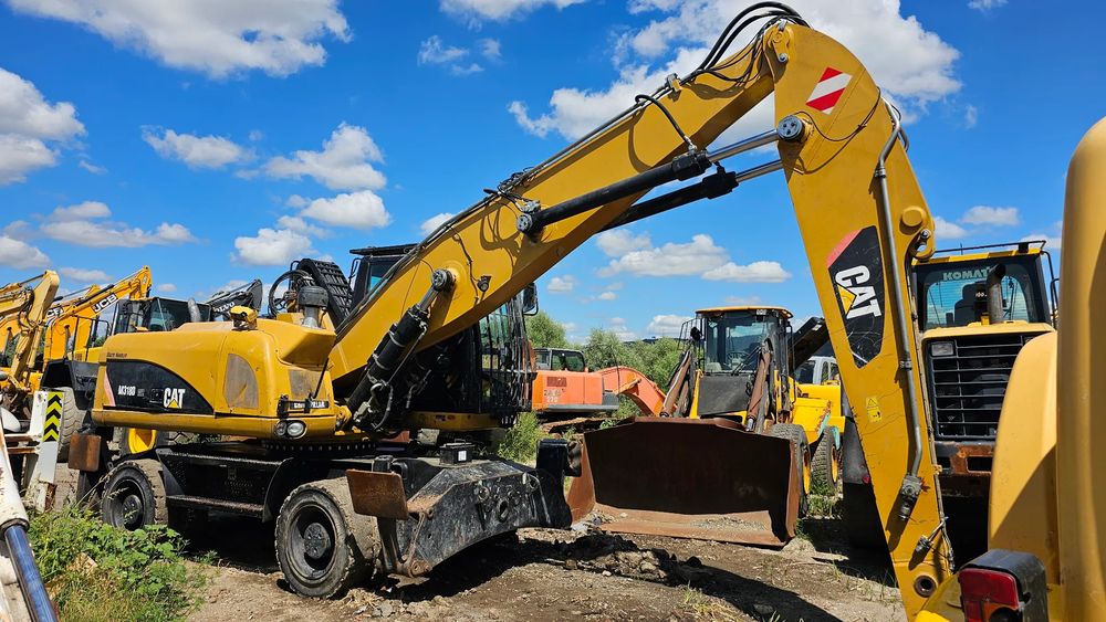 Utilizat Caterpillar CAT 318 D Excavator pe roti 2015 - 59 900 EUR ...