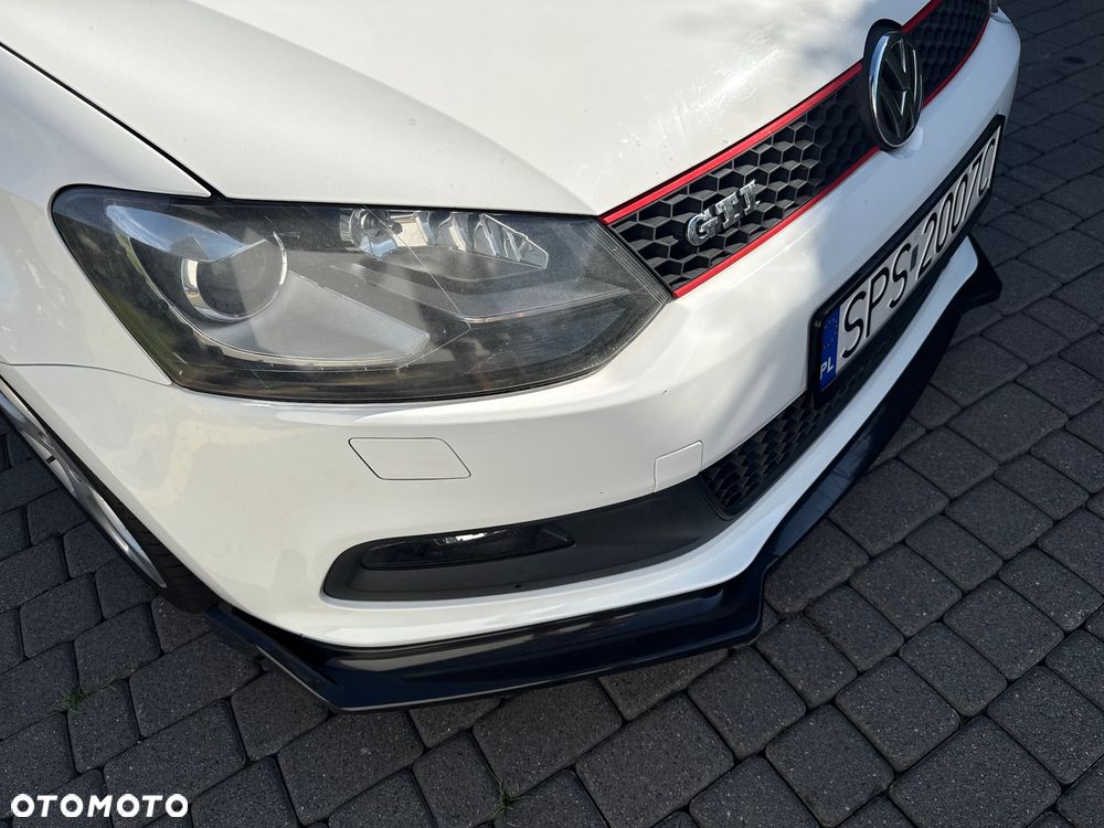Volkswagen Polo - 12