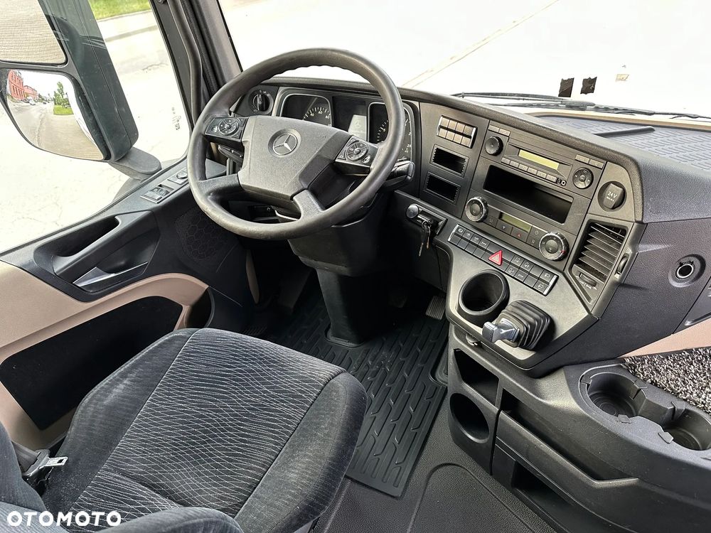 Mercedes-Benz ACTROS MP4 - 20