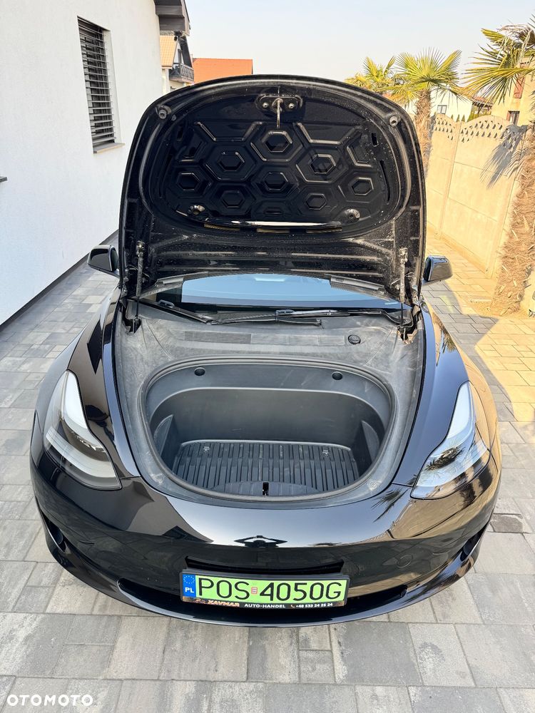 Tesla Model 3 - 7
