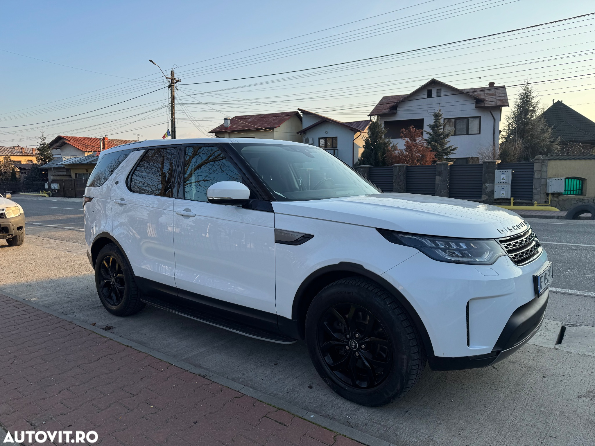 Land Rover Discovery 2.0 L TD4 SE - 2
