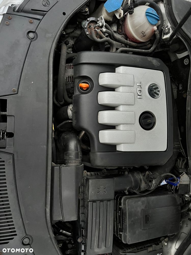 Volkswagen Passat 2.0 TDI DPF Comfortline - 21