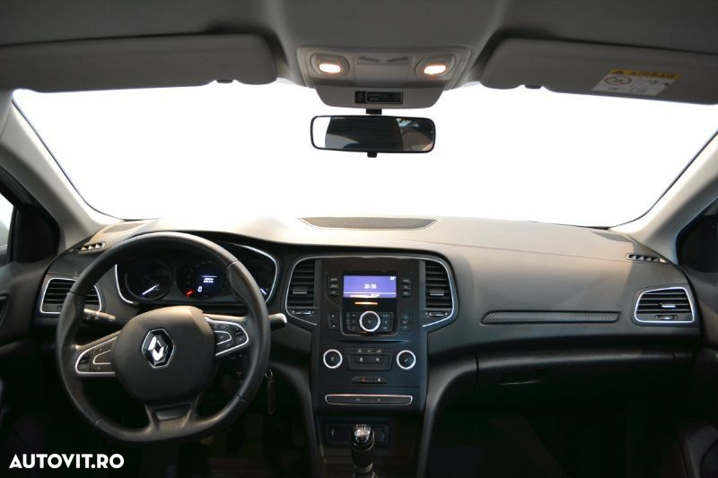 Renault Megane TCe Business - 10