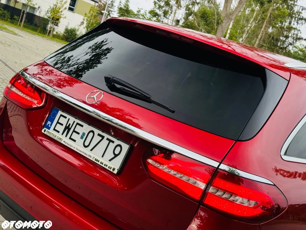 Mercedes-Benz Klasa E 220 d 9G-TRONIC Exclusive - 23