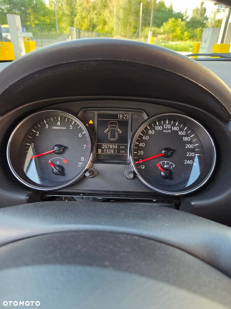Nissan Qashqai 1.6 Visia - 9